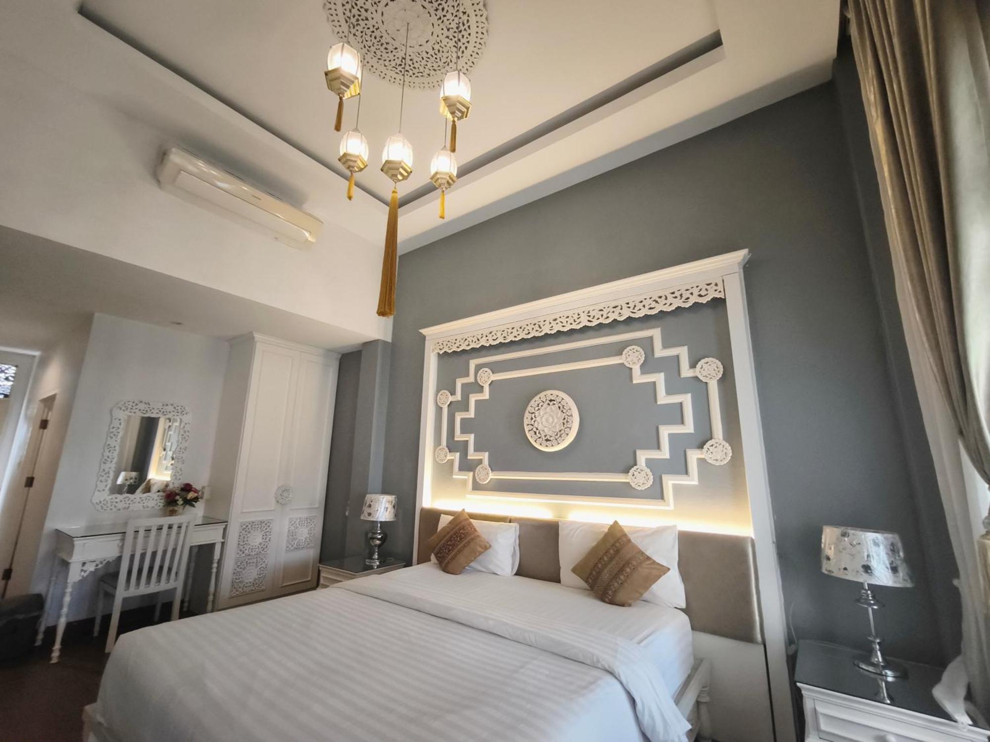 Ratchiangsaen Flora House Hotel Чиангмай Екстериор снимка