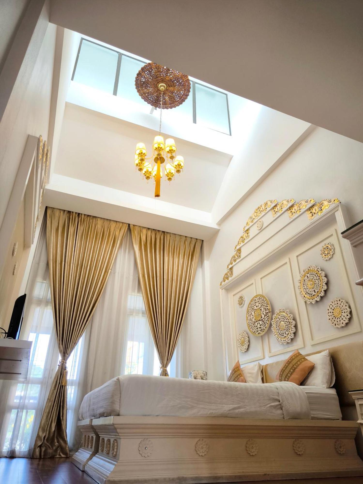 Ratchiangsaen Flora House Hotel Чиангмай Екстериор снимка