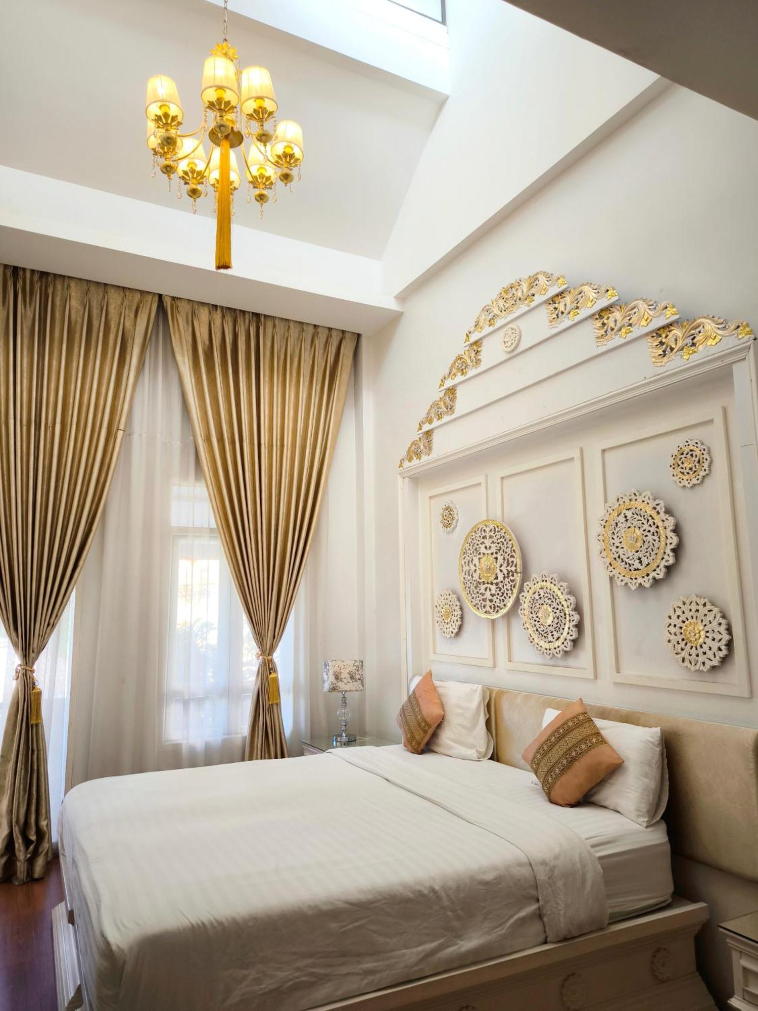 Ratchiangsaen Flora House Hotel Чиангмай Екстериор снимка