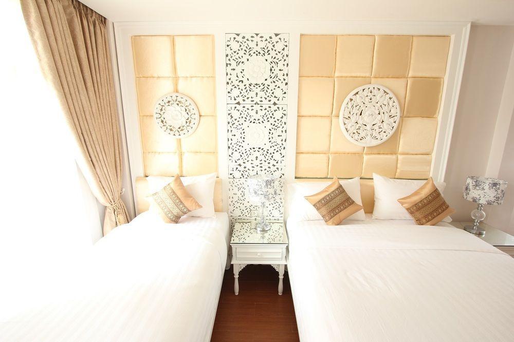 Ratchiangsaen Flora House Hotel Чиангмай Екстериор снимка